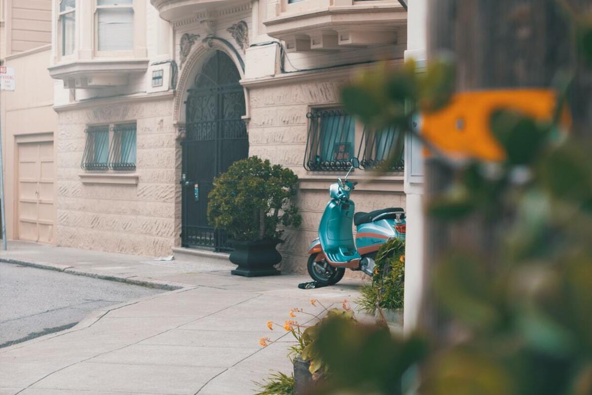  THE TENDERLOIN